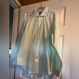 Men’s Van Heusen Sea Grass Green Air + Slim Dress Shirt